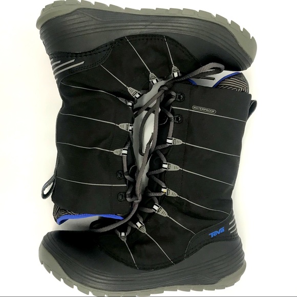 teva snow boots